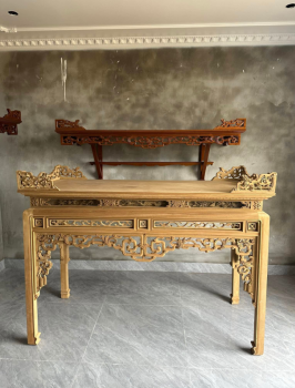 Bàn thờ gỗ dổi